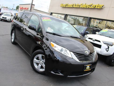 Used 2012 Toyota Sienna LE image 35