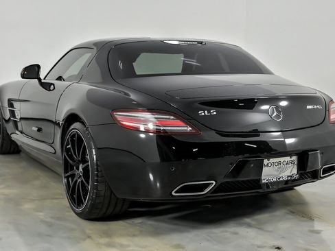 Used 2012 Mercedes-Benz SLS AMG Coupe image 11