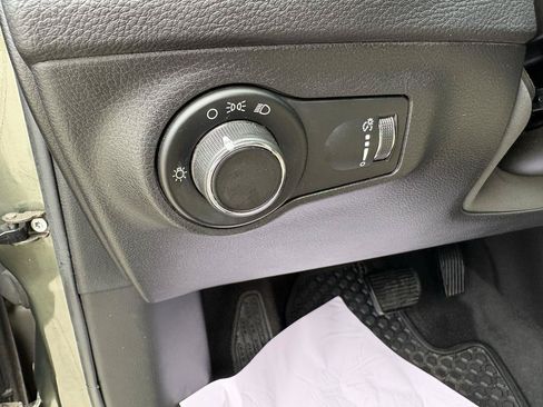Used 2018 Jeep Compass Sport w/ Tech Group AWD/4WD image 15