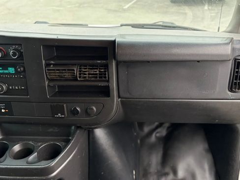 Used 2017 GMC Savana 2500 image 14