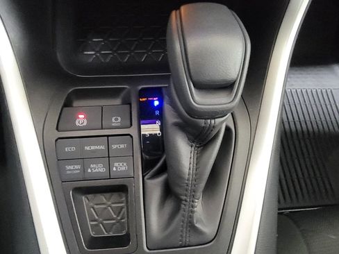 Certified 2025 Toyota RAV4 XLE w/ Convenience Package image 18