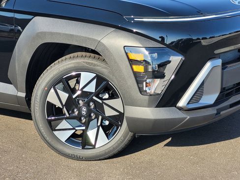 New 2024 Hyundai Kona SEL w/ Convenience Package image 11