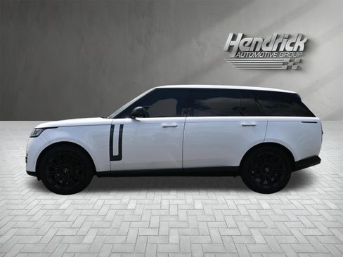 Used 2025 Land Rover Range Rover Long Wheelbase SE AWD/4WD image 9