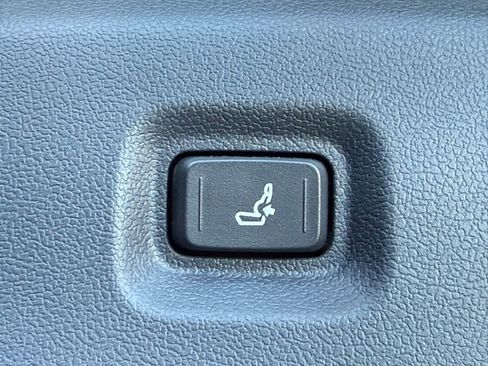 Used 2025 Toyota Tacoma SR5 image 20