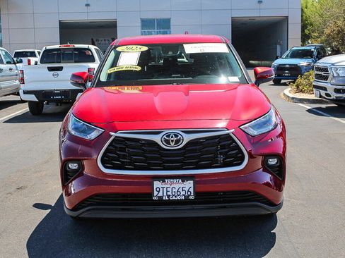 Certified 2025 Toyota Highlander LE FWD image 20