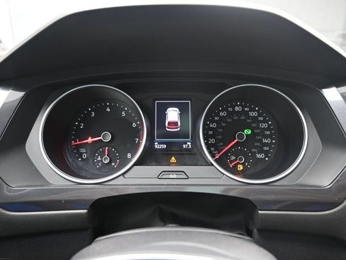 Used 2020 Volkswagen Tiguan SE FWD image 10