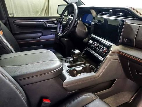 Certified 2024 GMC Sierra 1500 AT4 w/ Technology Package AWD/4WD image 36