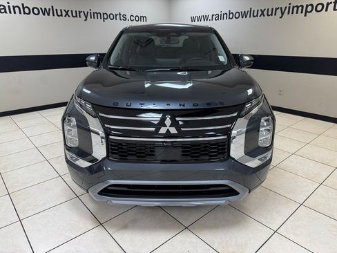 New 2026 Mitsubishi Outlander SE image 2