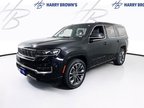 Used 2022 Jeep Grand Wagoneer Series III AWD/4WD image 1