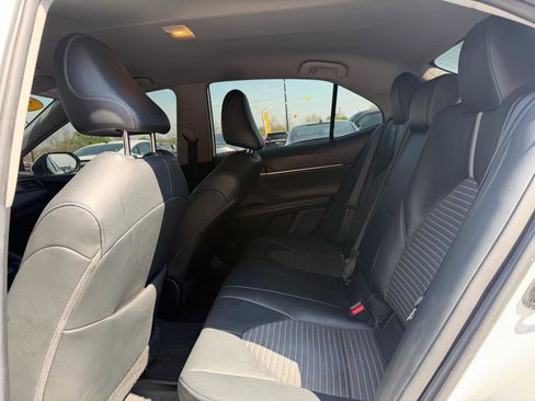 Used 2021 Toyota Camry SE image 16