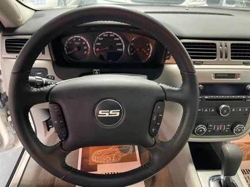 Used 2009 Chevrolet Impala SS w/ Convenience Package image 34