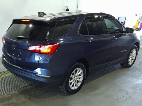 Used 2018 Chevrolet Equinox LS FWD image 3