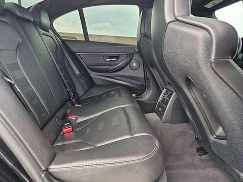 Used 2017 BMW M3 RWD image 18