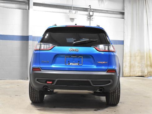 Used 2020 Jeep Cherokee Trailhawk w/ Cold Weather Group AWD/4WD image 25