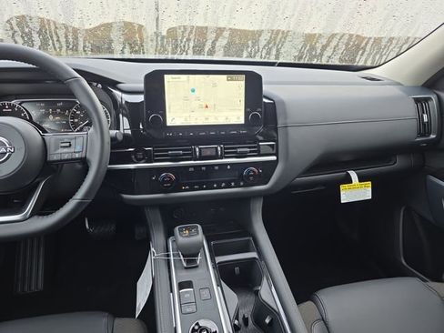 New 2025 Nissan Pathfinder SL w/ Black Appearance Package image 26