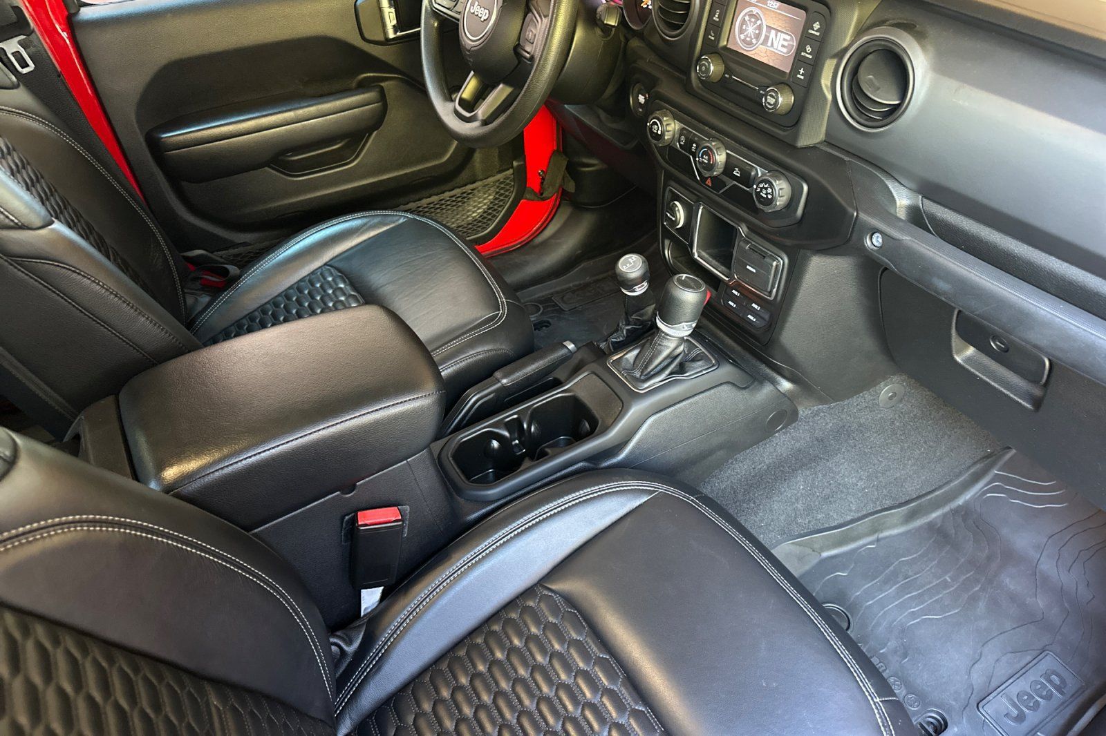 Used 2021 Jeep Gladiator Sport w/ Trailer Tow Package AWD/4WD image 20