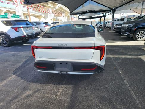 Used 2025 Kia K4 LXS image 13