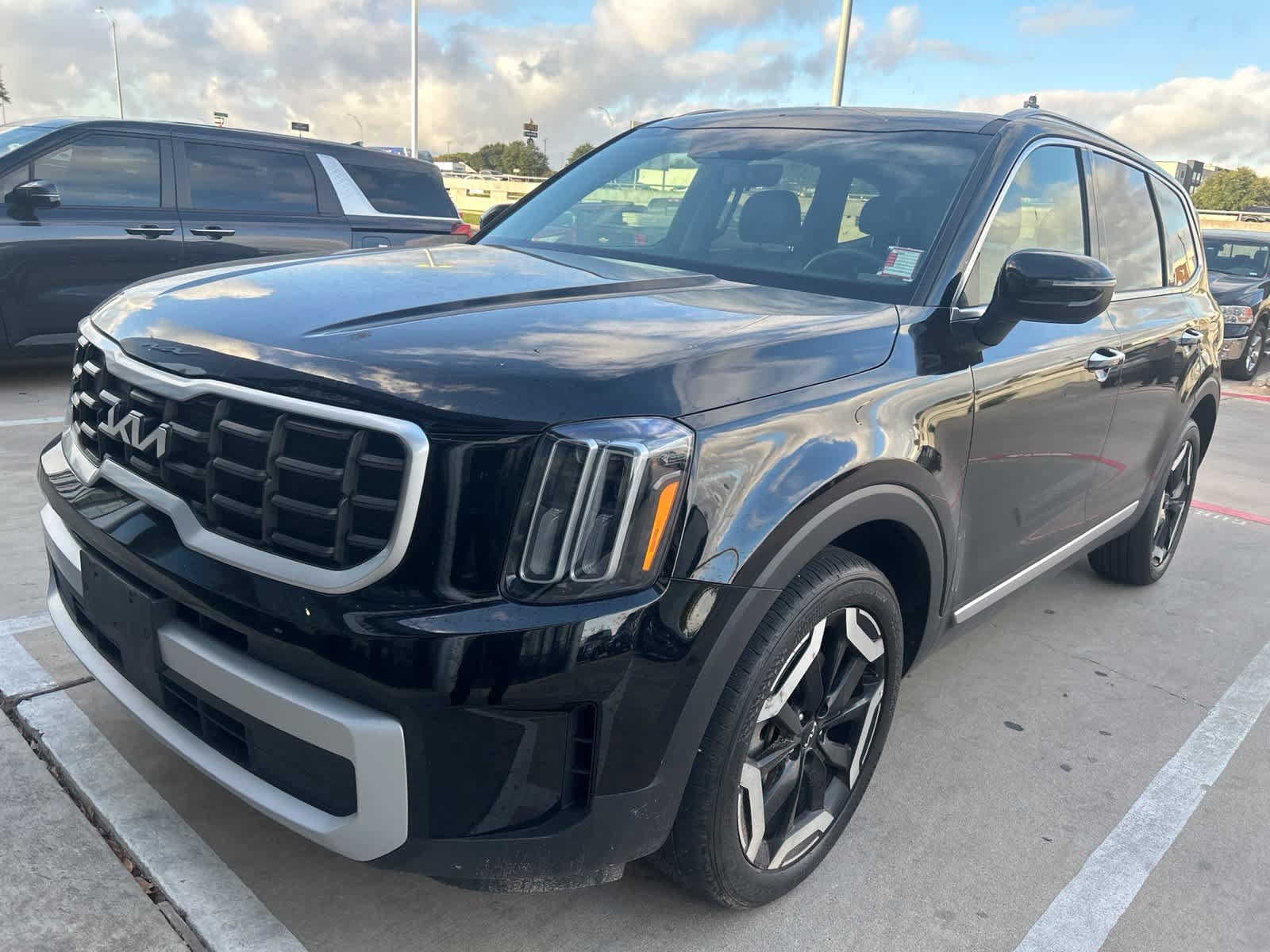 Certified 2025 Kia Telluride S FWD image 1