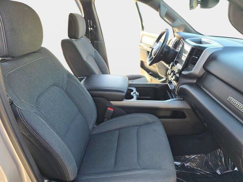 Used 2019 RAM 1500 Big Horn RWD image 12