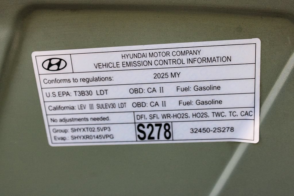 Used 2025 Hyundai Santa Cruz Limited AWD/4WD image 28