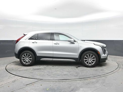 Used 2019 Cadillac XT4 Premium Luxury w/ Enhanced Visibility Package AWD/4WD image 8