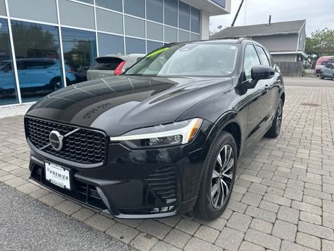Used 2024 Volvo XC60 B5 Plus w/ Protection Package Premier AWD/4WD image 4