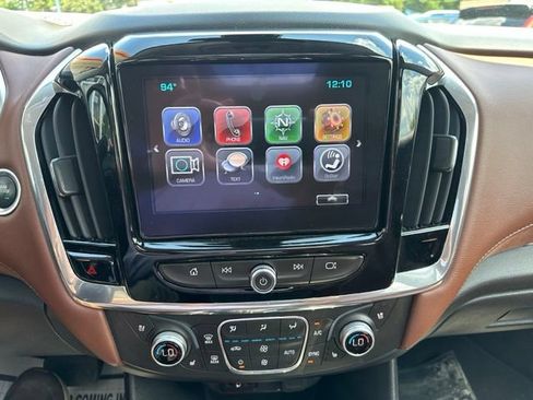 Used 2018 Chevrolet Traverse High Country AWD/4WD image 27
