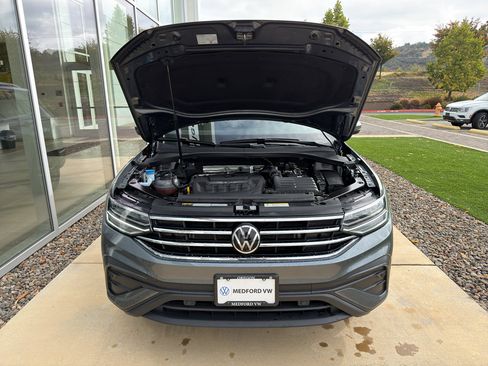 Used 2022 Volkswagen Tiguan SE image 13