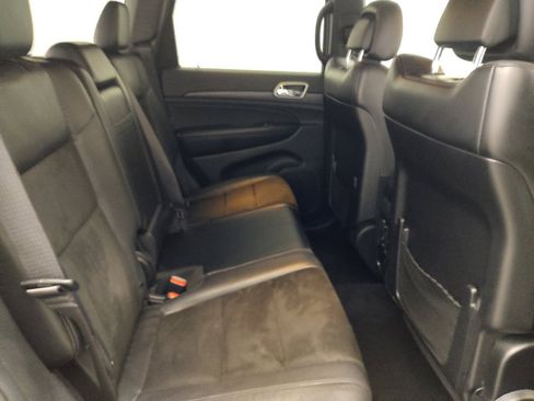 Used 2019 Jeep Grand Cherokee Laredo w/ Laredo X Package RWD image 19
