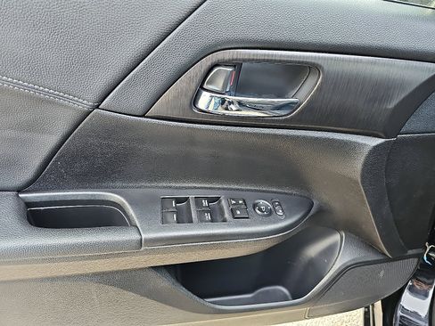 Used 2013 Honda Accord EX image 12