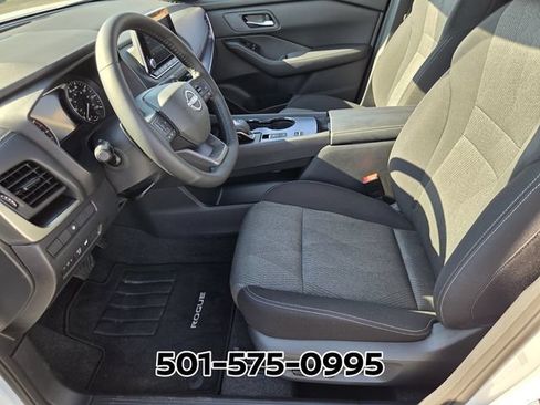 Used 2026 Nissan Rogue SV w/ Cold Weather Package FWD image 10