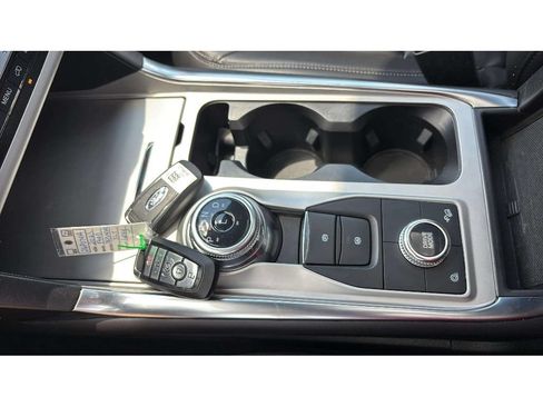 Used 2023 Ford Explorer XLT w/ Equipment Group 202A AWD/4WD image 23