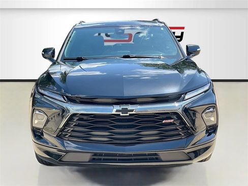 Used 2023 Chevrolet Blazer RS image 2