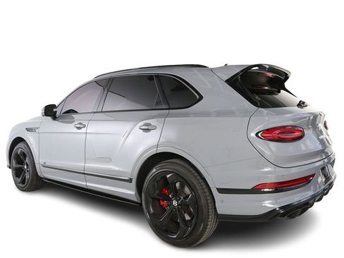 Used 2024 Bentley Bentayga AWD/4WD image 3