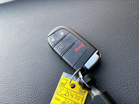 Used 2018 Dodge Durango SXT w/ Quick Order Package 2BB image 14