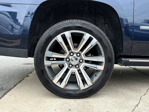 Used 2018 GMC Yukon XL Denali w/ Denali Ultimate Package AWD/4WD image 23