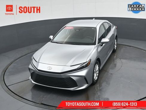 Used 2025 Toyota Camry LE image 52