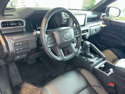 New 2026 Toyota Tacoma SR5 AWD/4WD image 12