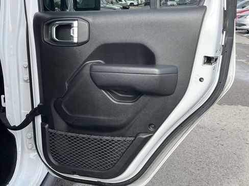 Used 2025 Jeep Wrangler Rubicon image 22