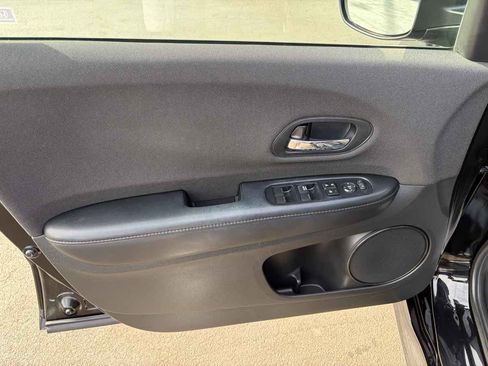 Used 2019 Honda HR-V Sport image 17