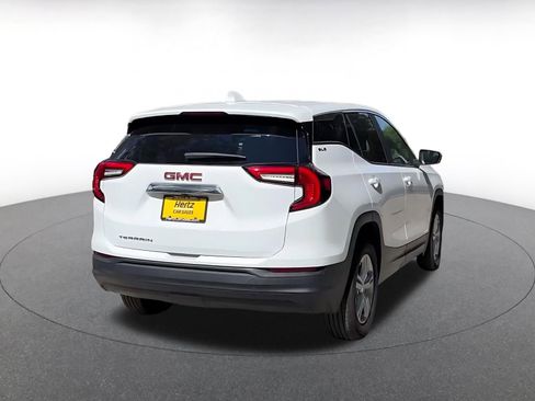 Used 2024 GMC Terrain SLE FWD image 14