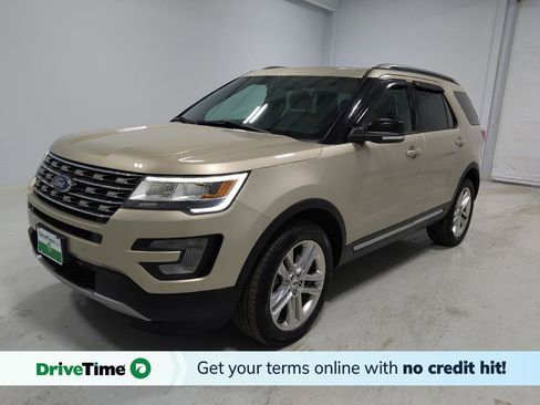 Used 2017 Ford Explorer XLT w/ Equipment Group 202A image 1