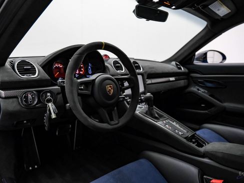 Used 2024 Porsche 718 Cayman GT4 RS RWD image 38
