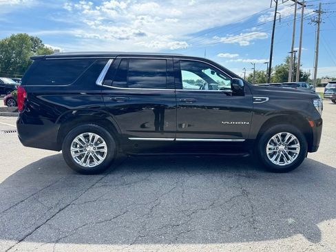Used 2024 GMC Yukon SLT w/ SLT Luxury Package AWD/4WD image 8