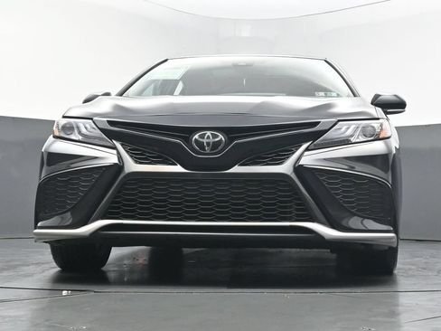 Used 2022 Toyota Camry XSE FWD image 42