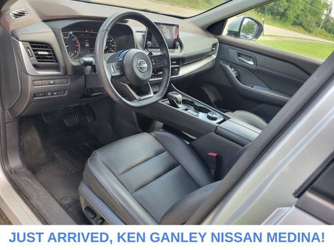Certified 2023 Nissan Rogue SV w/ SV Premium B Package AWD/4WD image 9