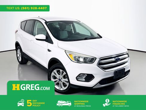 Used 2019 Ford Escape SE image 1