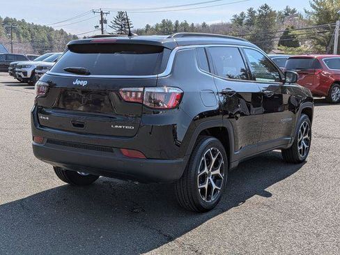 Certified 2025 Jeep Compass Limited AWD/4WD image 5