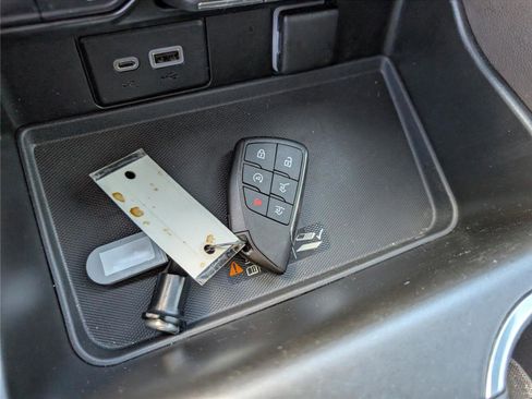 Used 2021 Chevrolet Tahoe Z71 w/ Rear Media and Nav Package image 20