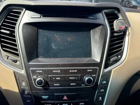 Used 2019 Hyundai Santa Fe XL SE w/ SE Premium Package 02 FWD image 11